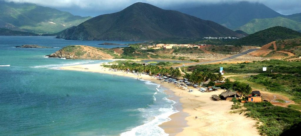 Playa Caribe. Turismo en Islas Margarita en Venezuela.