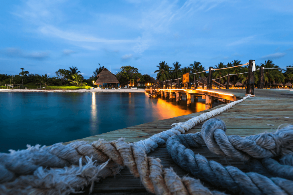 Cozumel: La isla más grande. Paquetes turísticos y viajes a Riviera Maya.