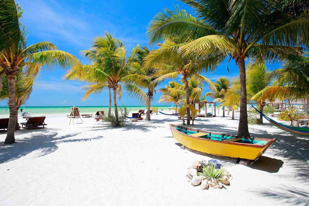 Explora las maravillas de Isla Holbox