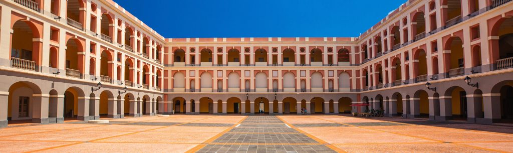 Viejo San Juan: Historia y Encanto. Museo de las Americas