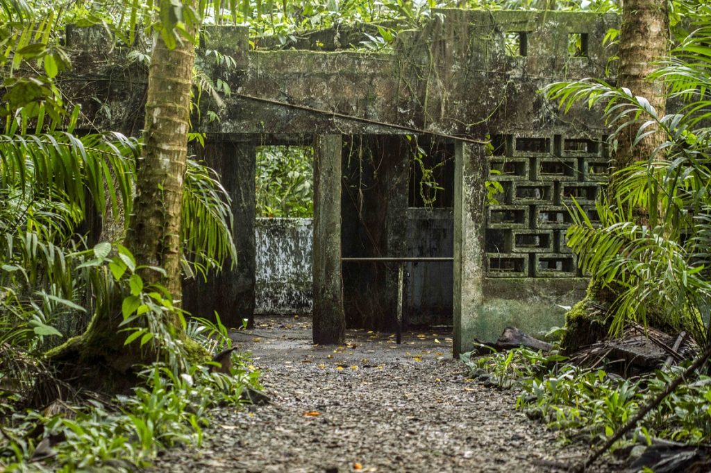 Visita a las ruinas de la prisión