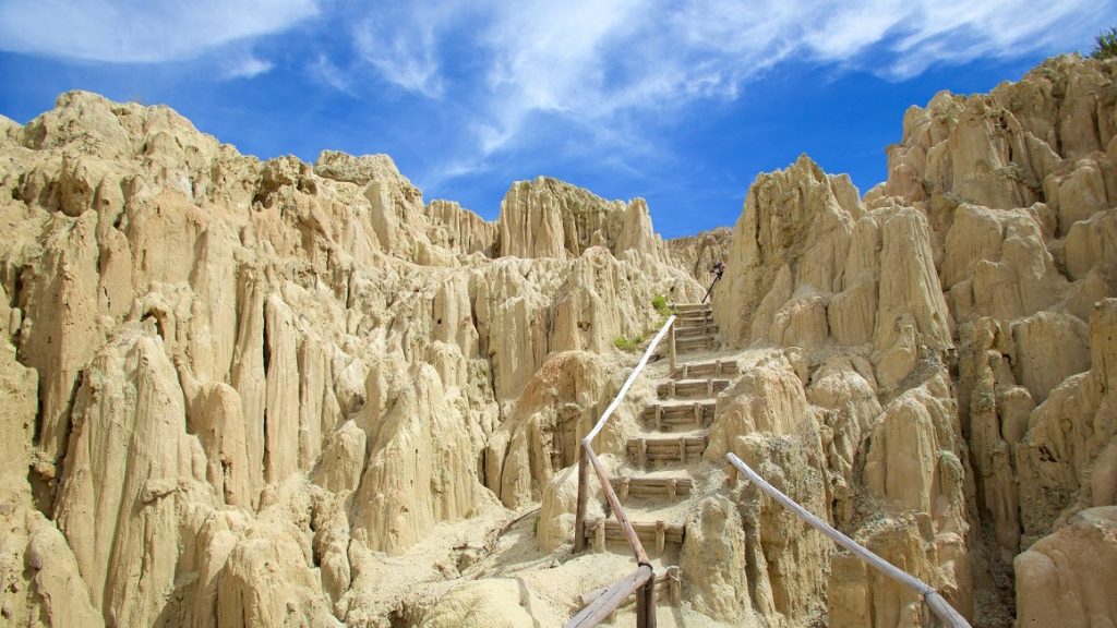 El Valle de la Luna. Turismo en La Paz, Bolivia: Descubre la magia de la Capital Andina