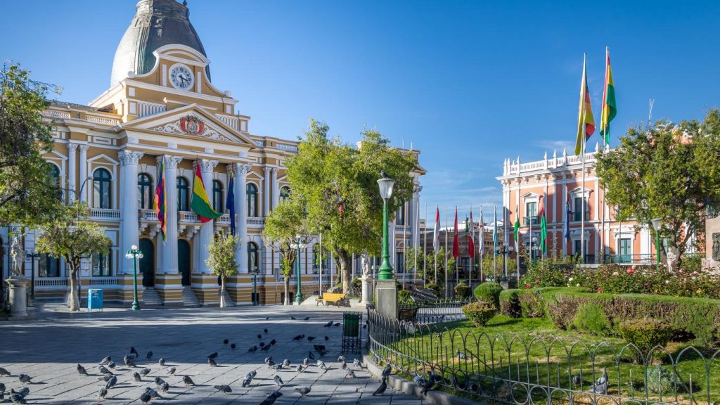 La Plaza Murillo. Turismo en La Paz, Bolivia: Descubre la magia de la Capital Andina