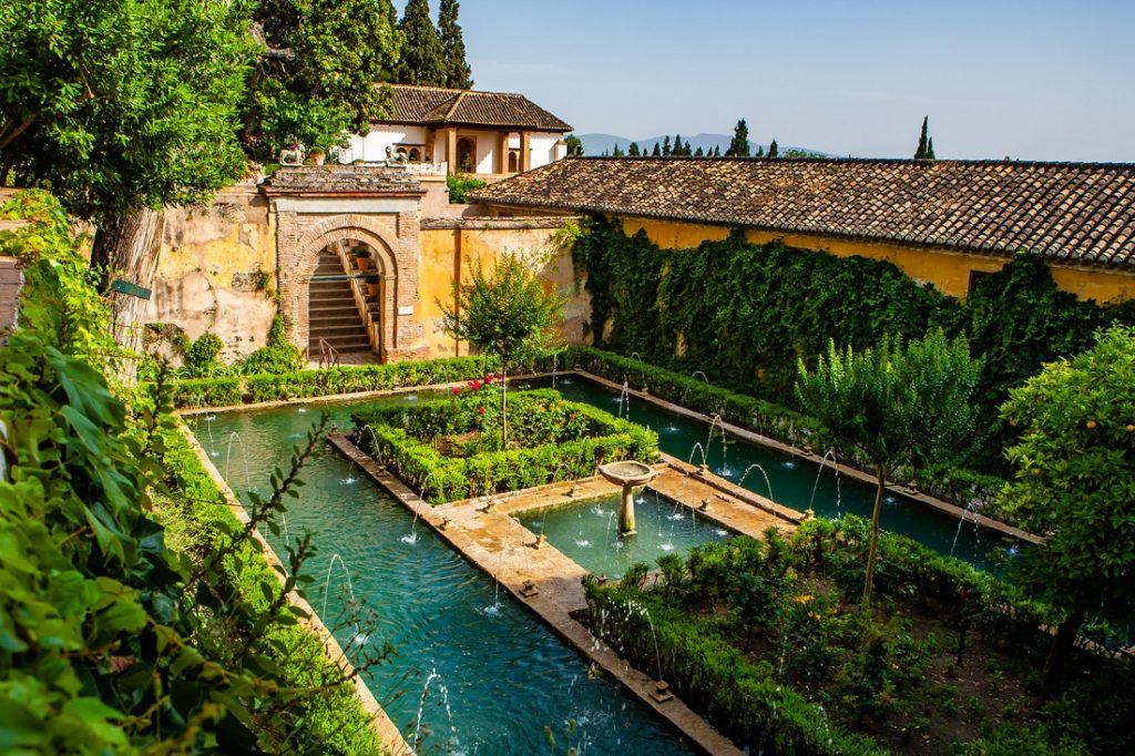 El Generalife. ¿Qué puedes visitar dentro de la Alhambra?