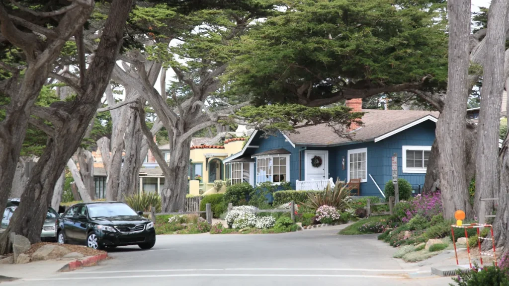 Recorre el Pueblo de Carmel-by-the-Sea