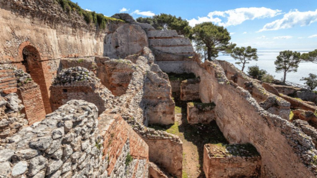 Villa Jovis: Un viaje al pasado romano