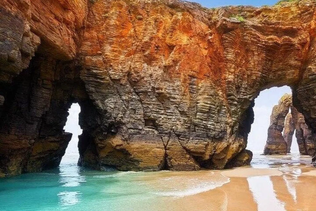 ¿Cómo llegar y cuándo visitar la Playa de las Catedrales?